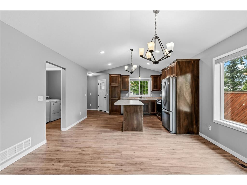 1591 Elm Street S Cambridge MN 55008 7080434 image9