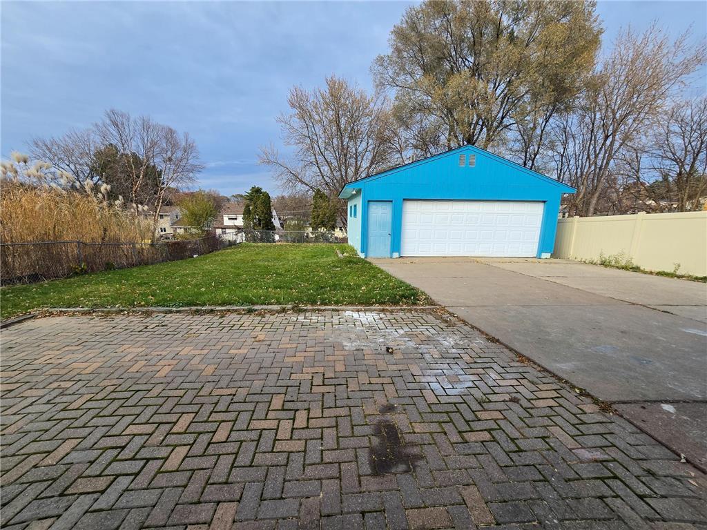 1591 Old Hudson Road Saint Paul MN 55106 6820211 image12