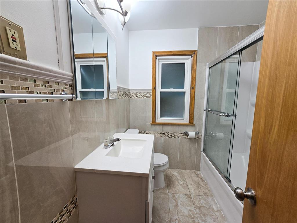 1591 Old Hudson Road Saint Paul MN 55106 6820211 image8