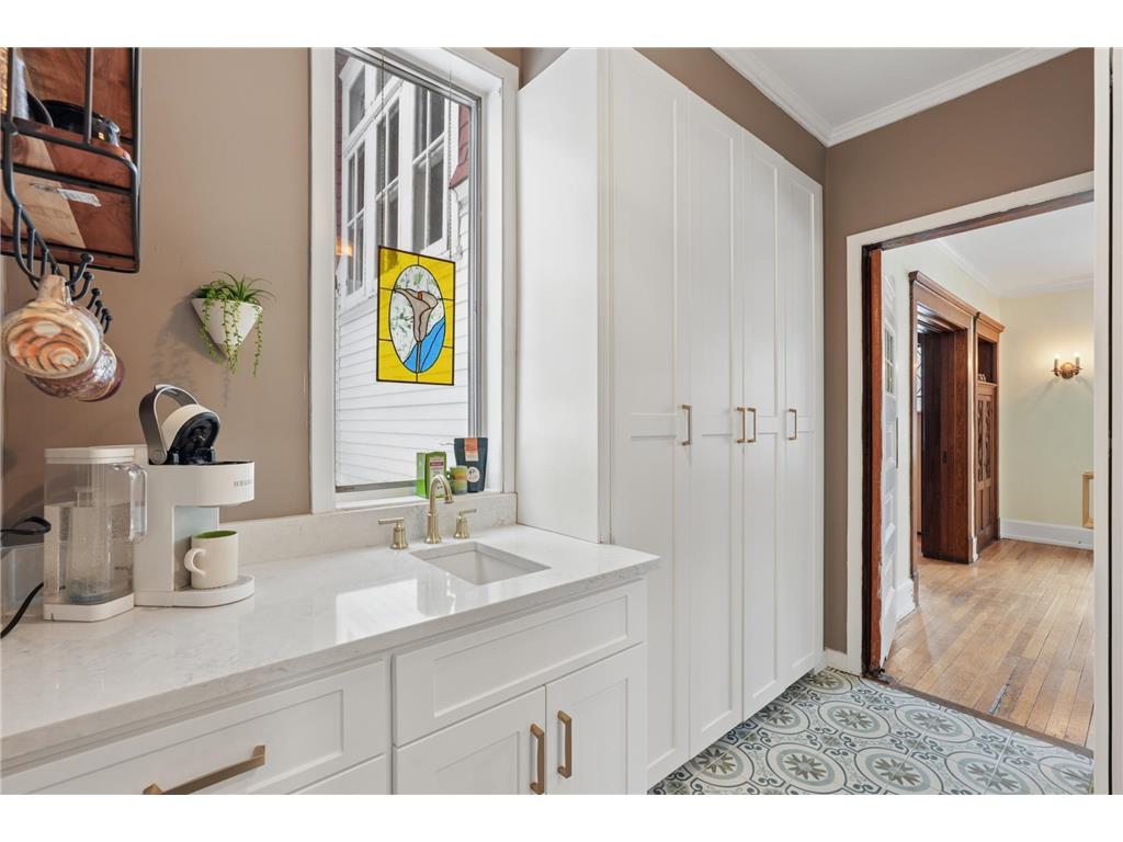 1591 Summit Avenue Saint Paul MN 55105 7013780 image13