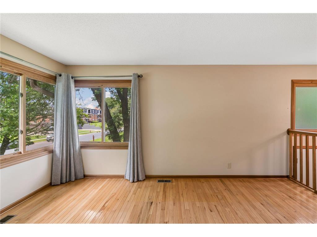 1592 Bellows Street West Saint Paul MN 55118 7104113 image13