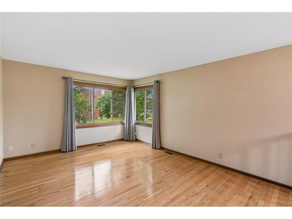 1592 Bellows Street West Saint Paul MN 55118 7104113 image14