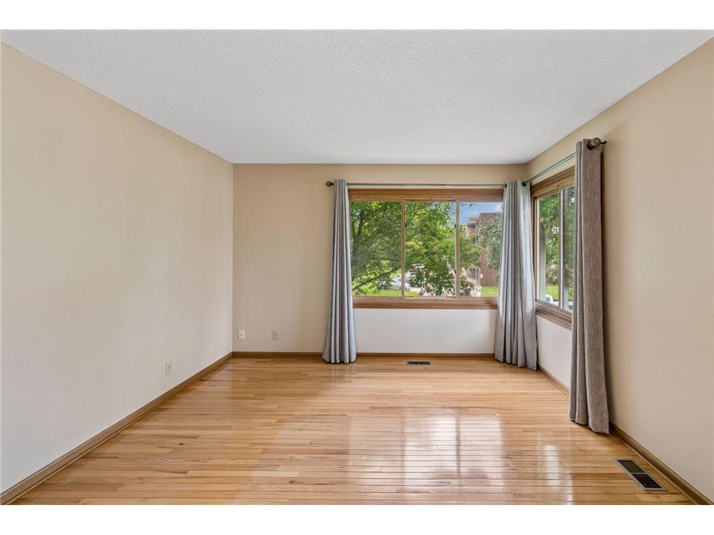 1592 Bellows Street West Saint Paul MN 55118 7104113 image15
