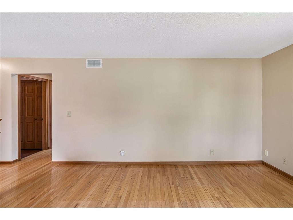 1592 Bellows Street West Saint Paul MN 55118 7104113 image16