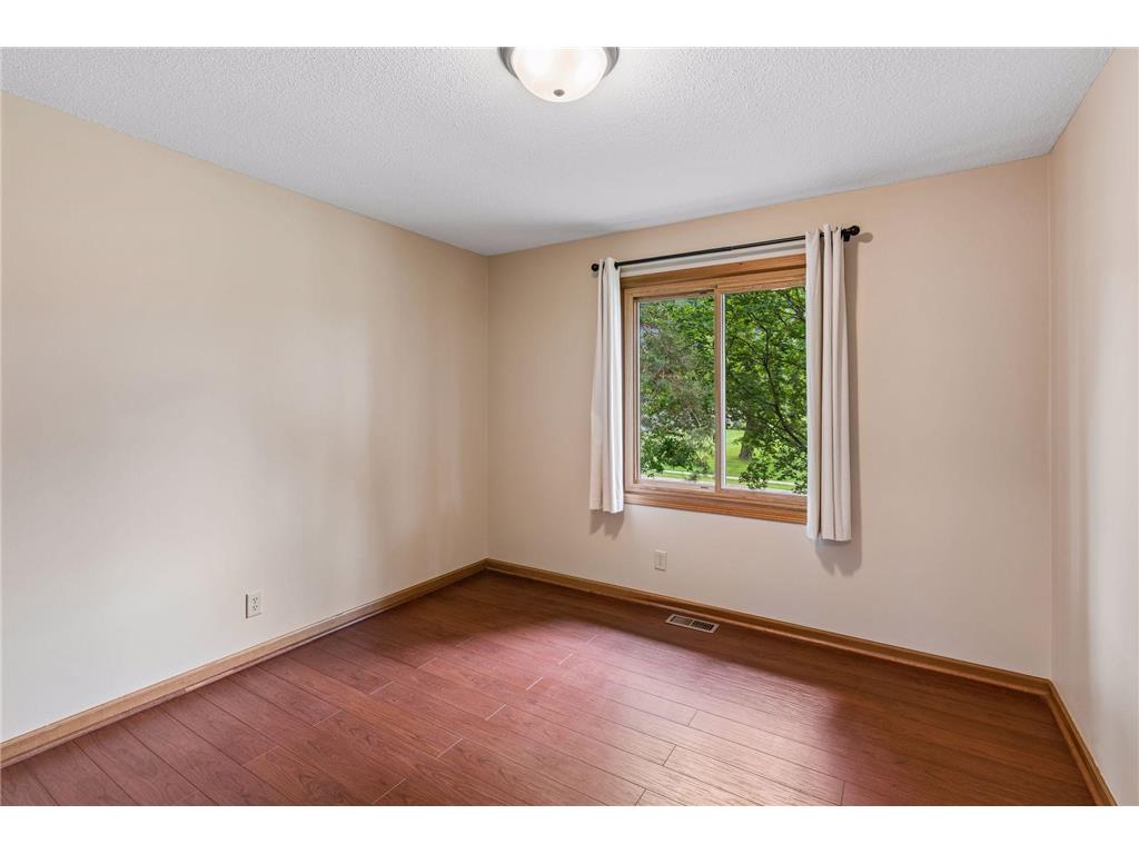 1592 Bellows Street West Saint Paul MN 55118 7104113 image19