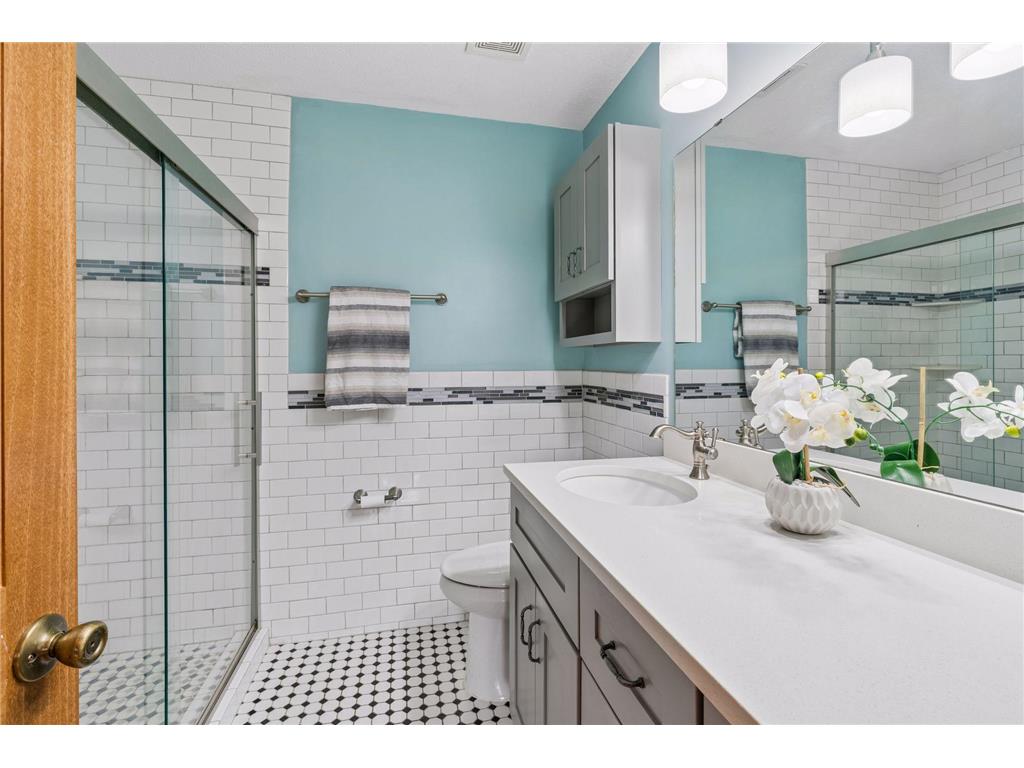1592 Bellows Street West Saint Paul MN 55118 7104113 image21