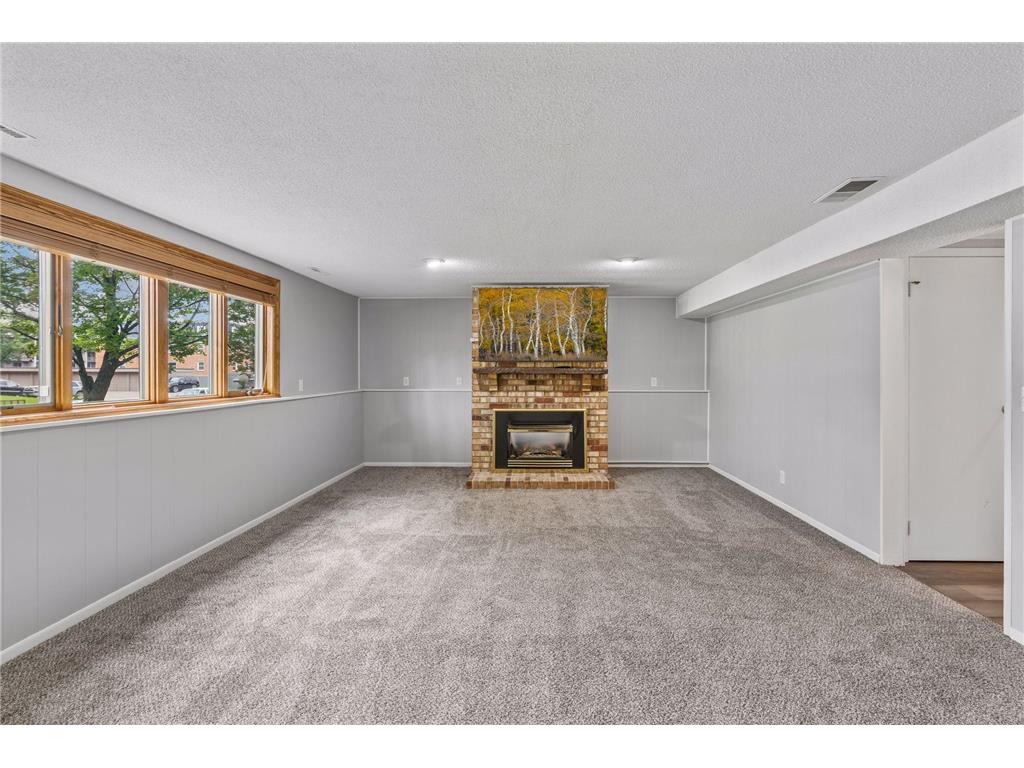 1592 Bellows Street West Saint Paul MN 55118 7104113 image25