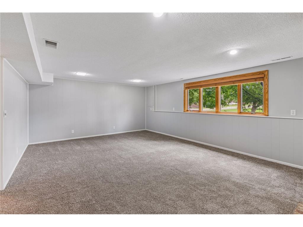 1592 Bellows Street West Saint Paul MN 55118 7104113 image26