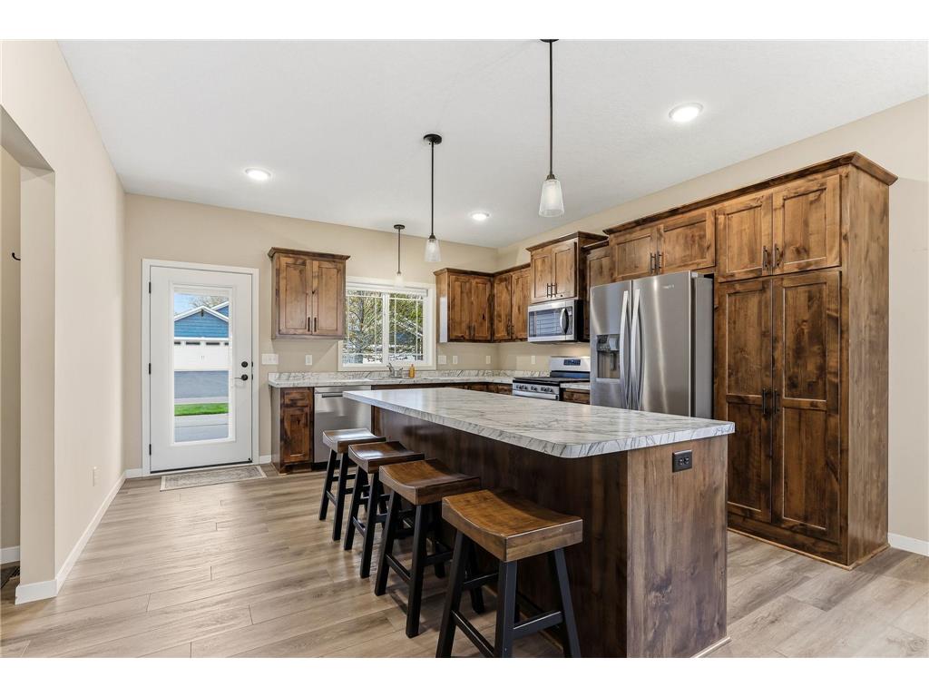 1592 Elm Street S Cambridge MN 55008 7059765 image10