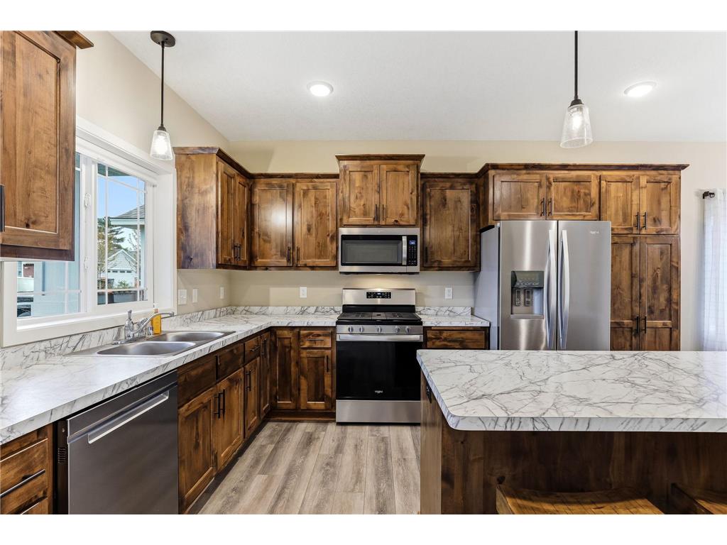 1592 Elm Street S Cambridge MN 55008 7059765 image12