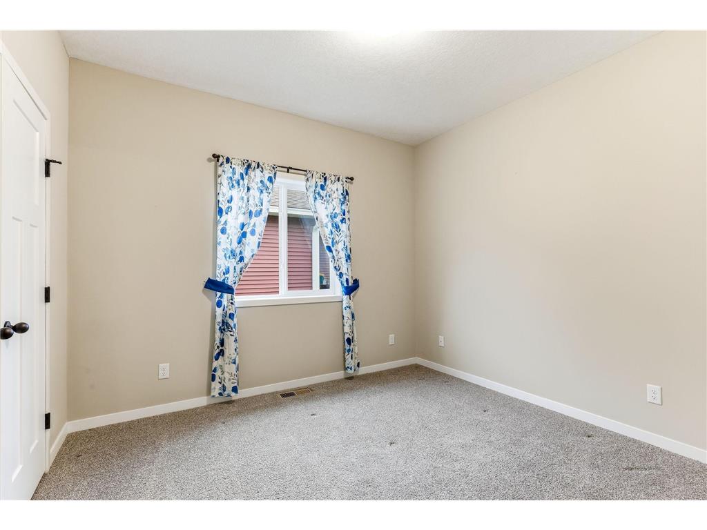 1592 Elm Street S Cambridge MN 55008 7059765 image15