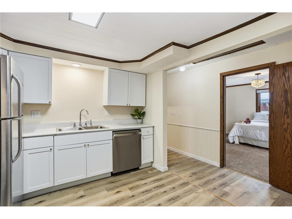 1592 Greenbrier Street Saint Paul MN 55106 7027084 image6