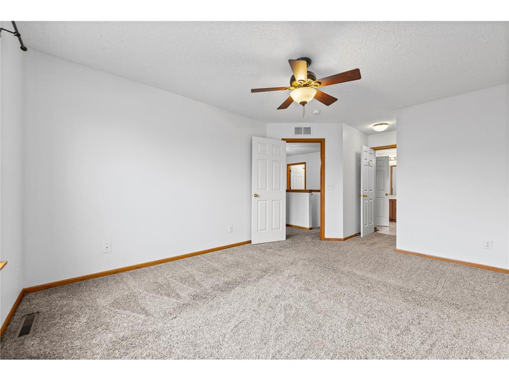 1592 Liberty Street Shakopee MN 55379 7051290 image25