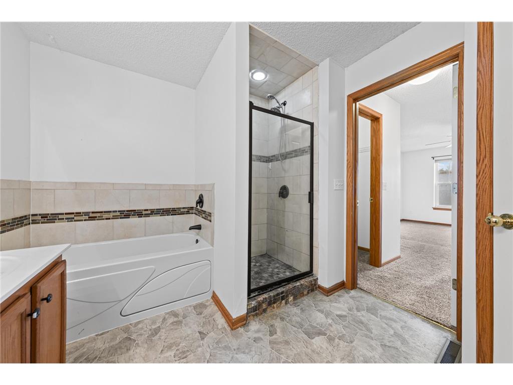 1592 Liberty Street Shakopee MN 55379 7051290 image32