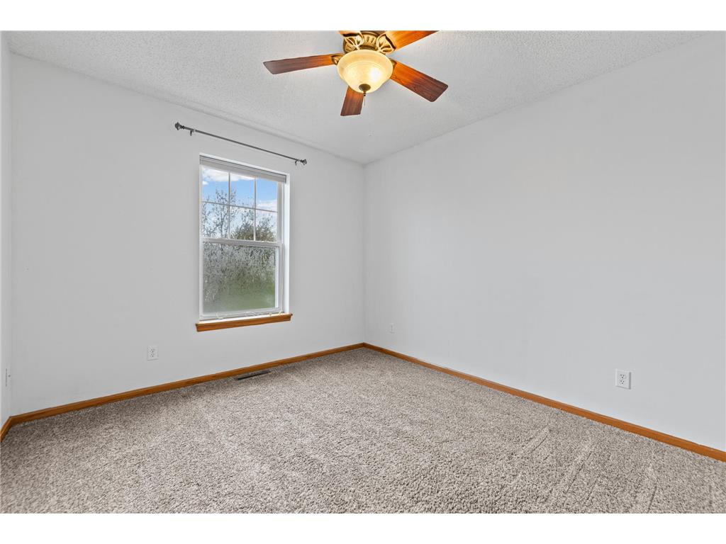 1592 Liberty Street Shakopee MN 55379 7051290 image34