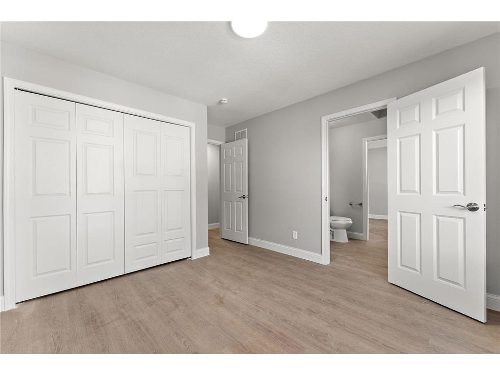 1592 Sherwood Court Eagan MN 55122 6814062 image26