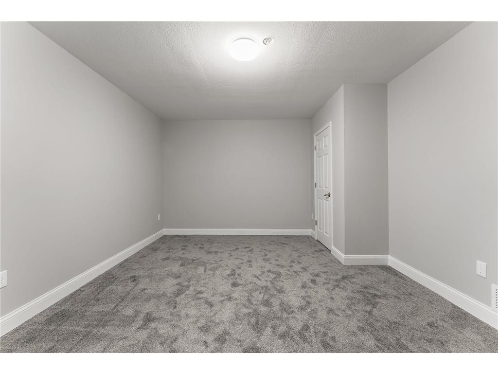 1592 Sherwood Court Eagan MN 55122 6814062 image37