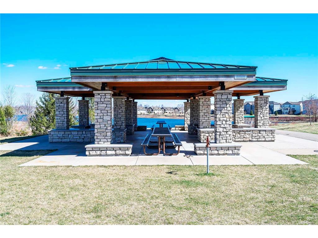 15948 Cobblestone Lake Parkway S, Apple Valley, MN, 55124 MLS