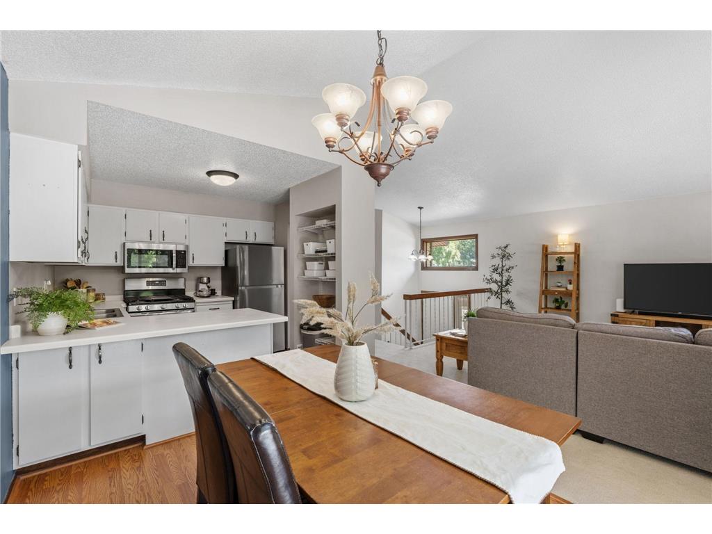 1595 Four Oaks Road Eagan MN 55121 6792739 image10