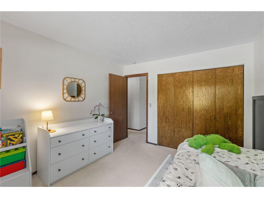 1595 Four Oaks Road Eagan MN 55121 6792739 image22
