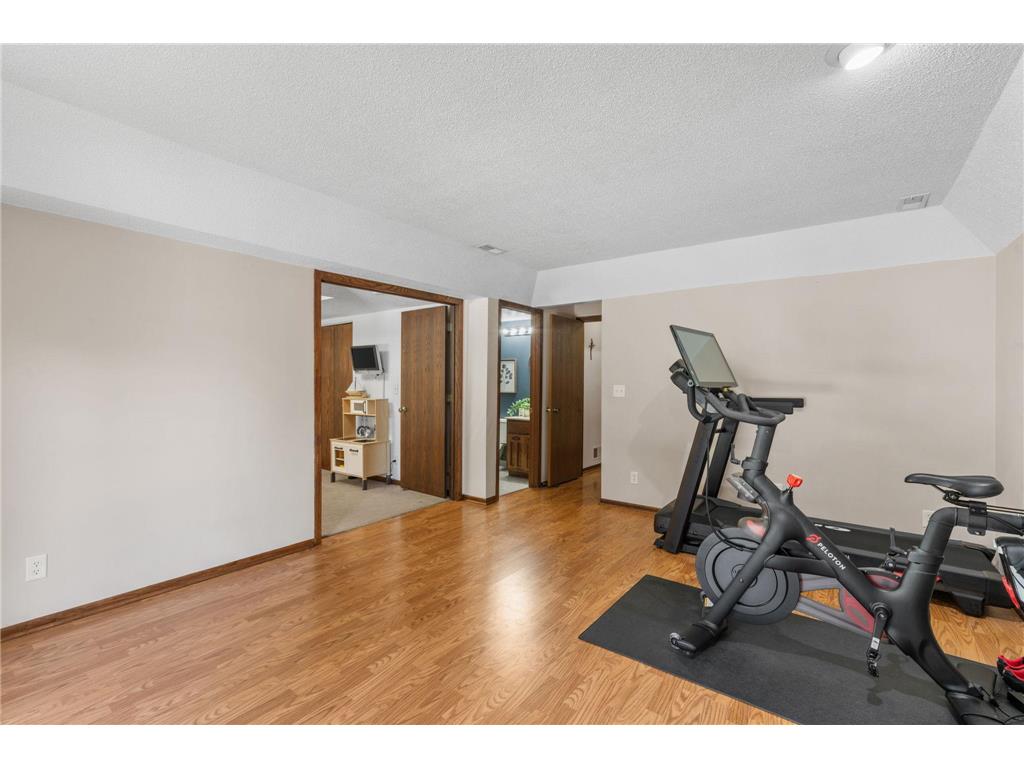 1595 Four Oaks Road Eagan MN 55121 6792739 image24
