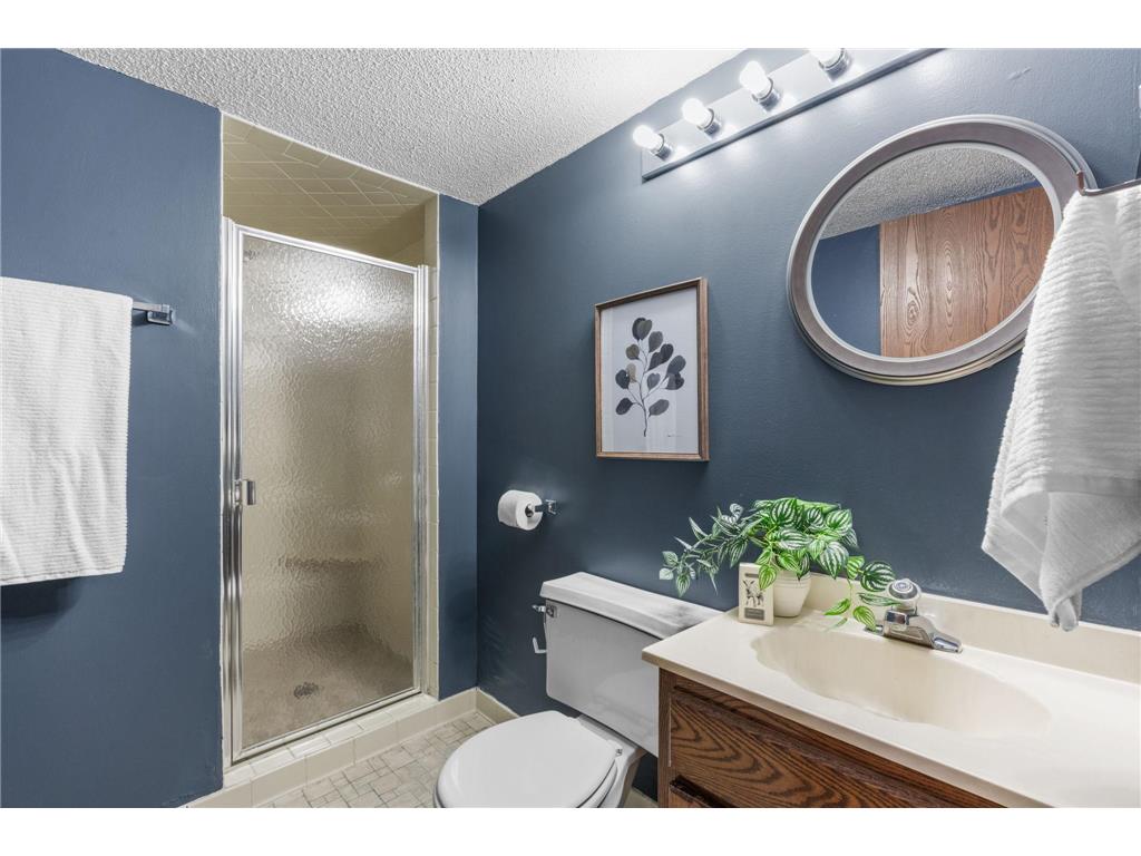1595 Four Oaks Road Eagan MN 55121 6792739 image25