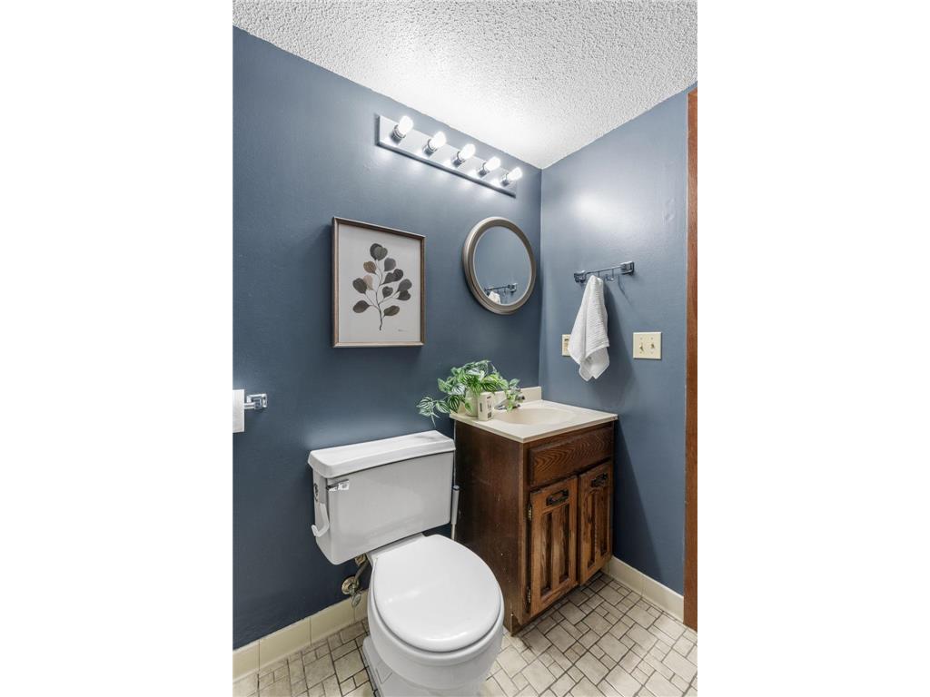 1595 Four Oaks Road Eagan MN 55121 6792739 image26