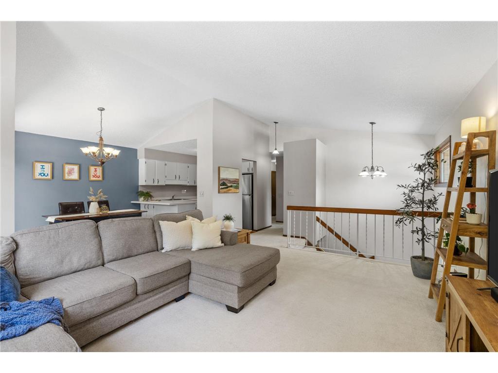 1595 Four Oaks Road Eagan MN 55121 6792739 image4