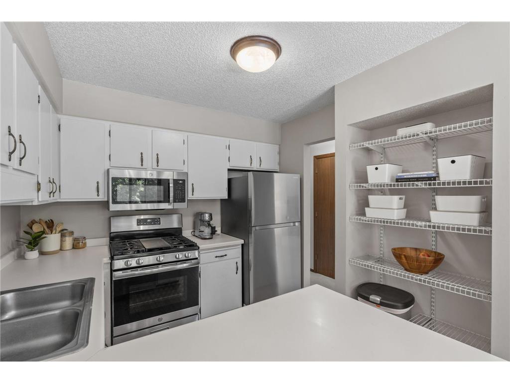 1595 Four Oaks Road Eagan MN 55121 6792739 image6