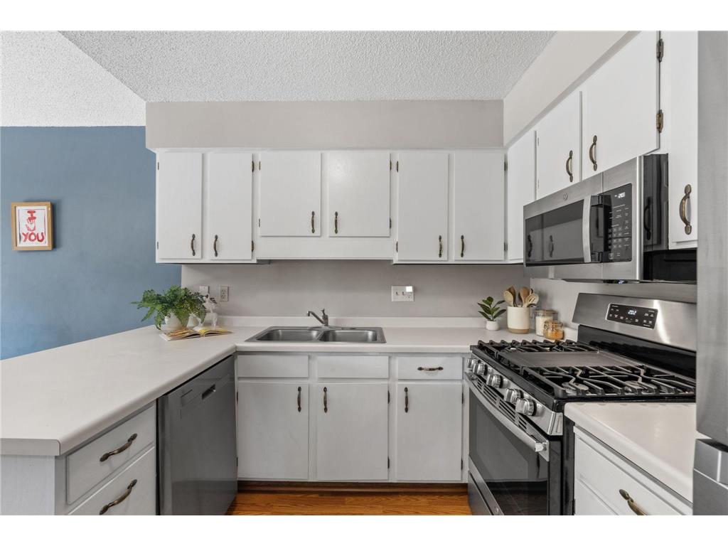 1595 Four Oaks Road Eagan MN 55121 6792739 image7