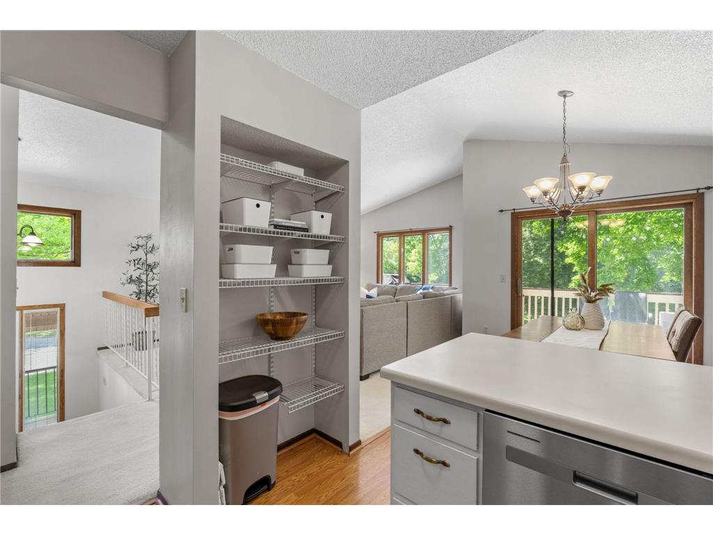 1595 Four Oaks Road Eagan MN 55121 6792739 image8