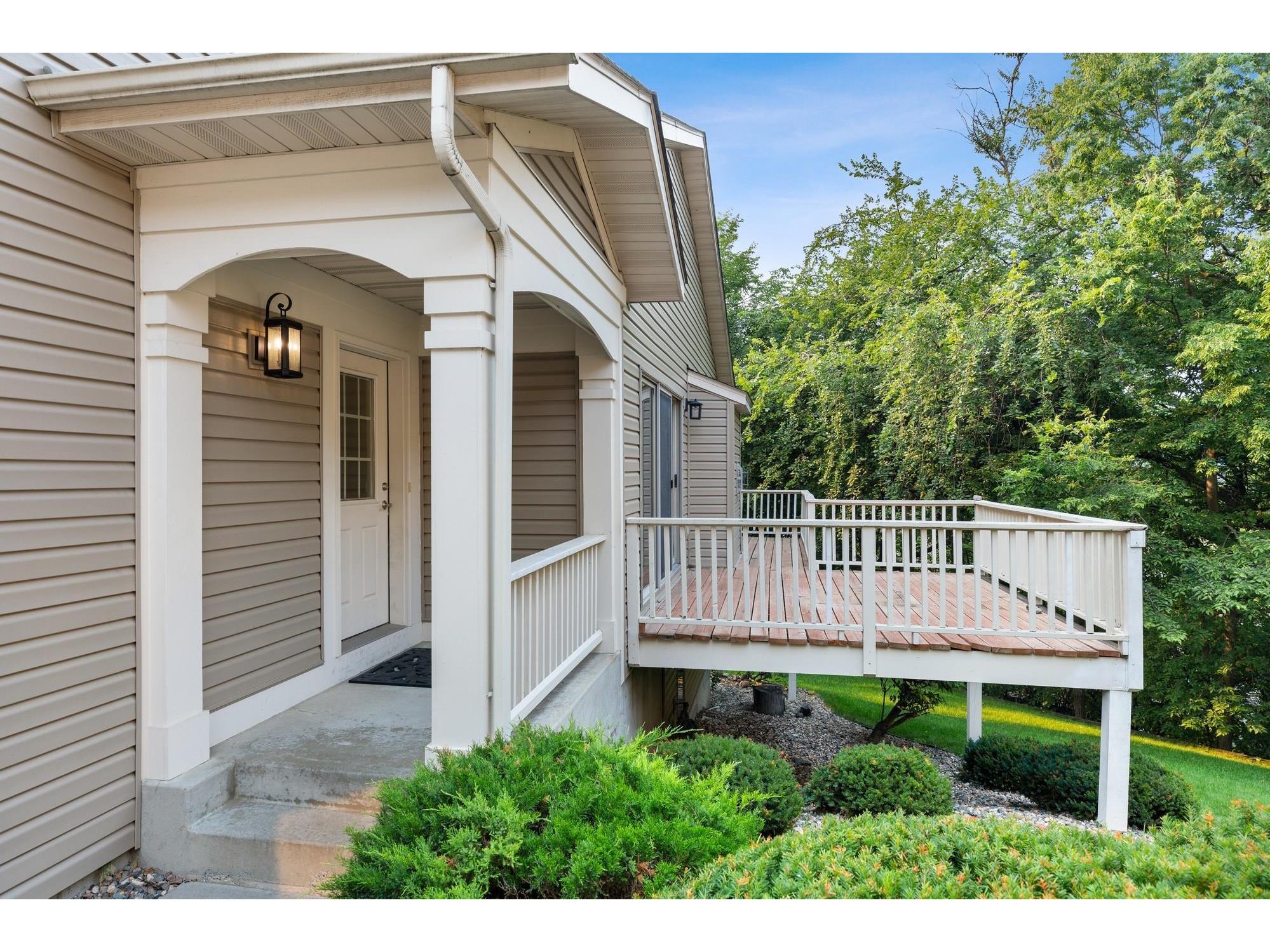 1595 Summit Shores Circle, Burnsville, MN 55306 MLS 5748064 Edina