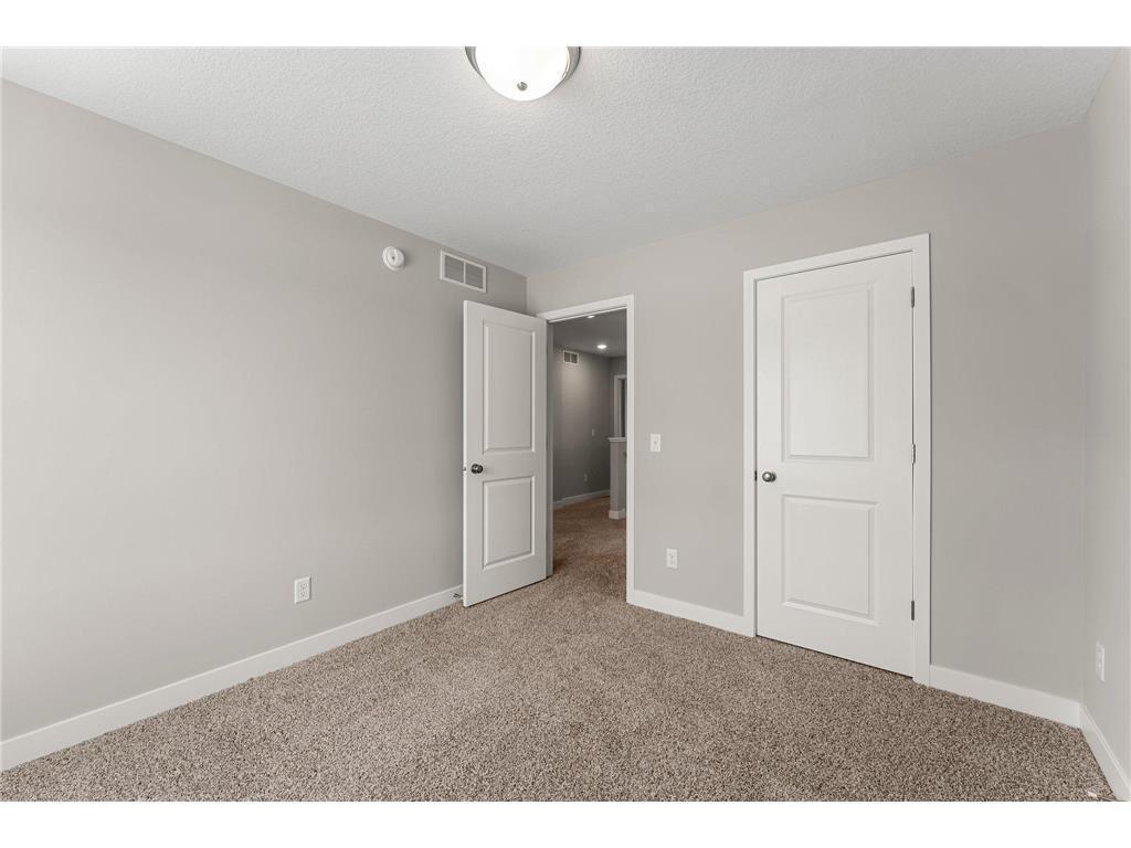1596 76th Street W Inver Grove Heights MN 55077 6797794 image18