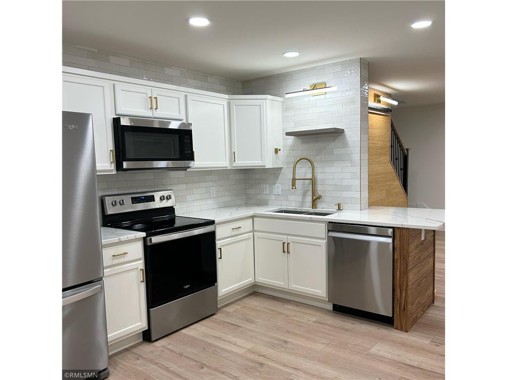 15964 Finch Lane Apple Valley MN 55124 6440300 image1
