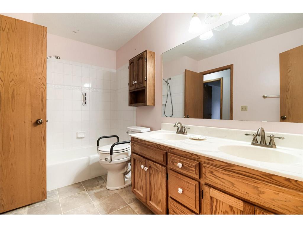 1597 Clemson Drive Eagan MN 55122 7102092 image16