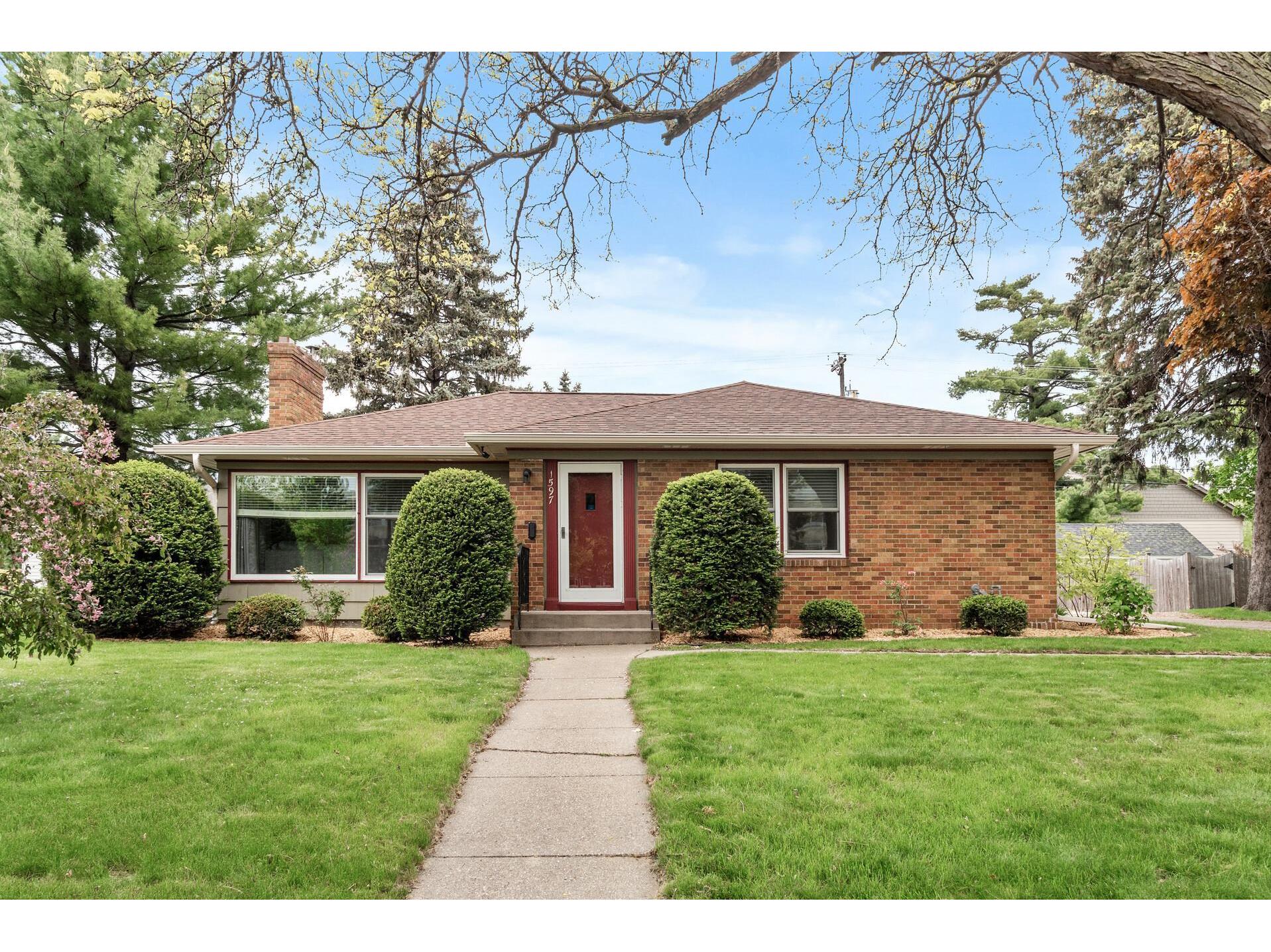 1597 Montreal Avenue, Saint Paul, MN, 55116 MLS 5758661 Edina Realty