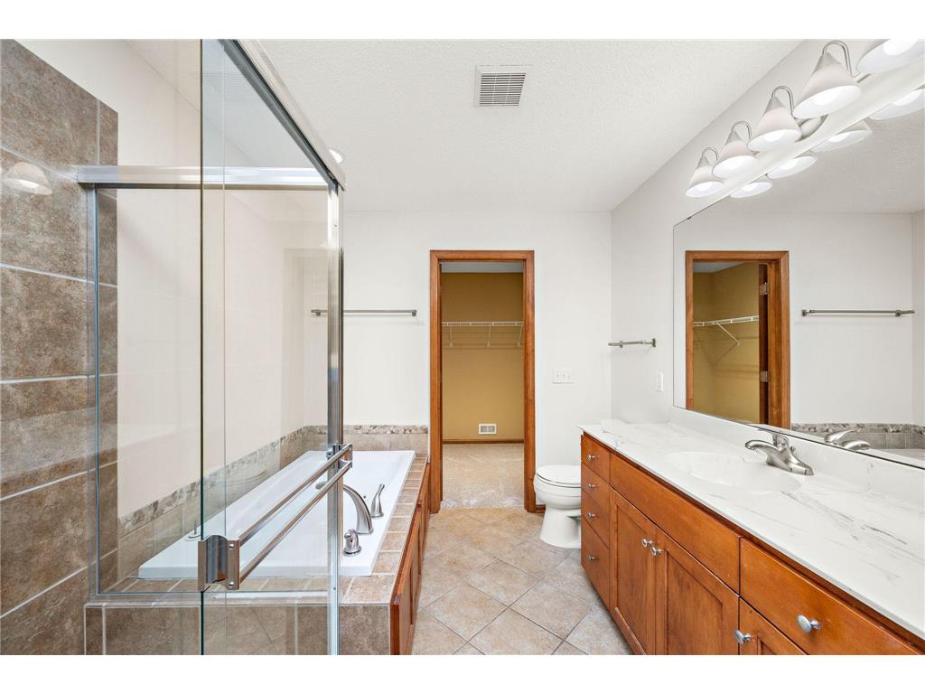 1598 Summit Shores Circle Burnsville MN 55306 7020727 image8