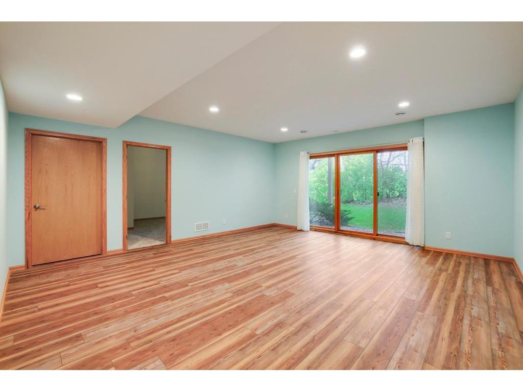 1598 Summit Shores Circle Burnsville MN 55306 7069983 image26