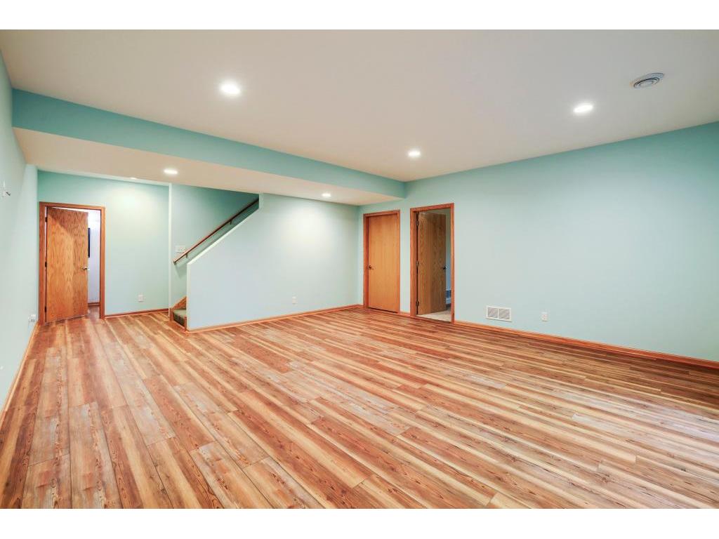 1598 Summit Shores Circle Burnsville MN 55306 7069983 image27