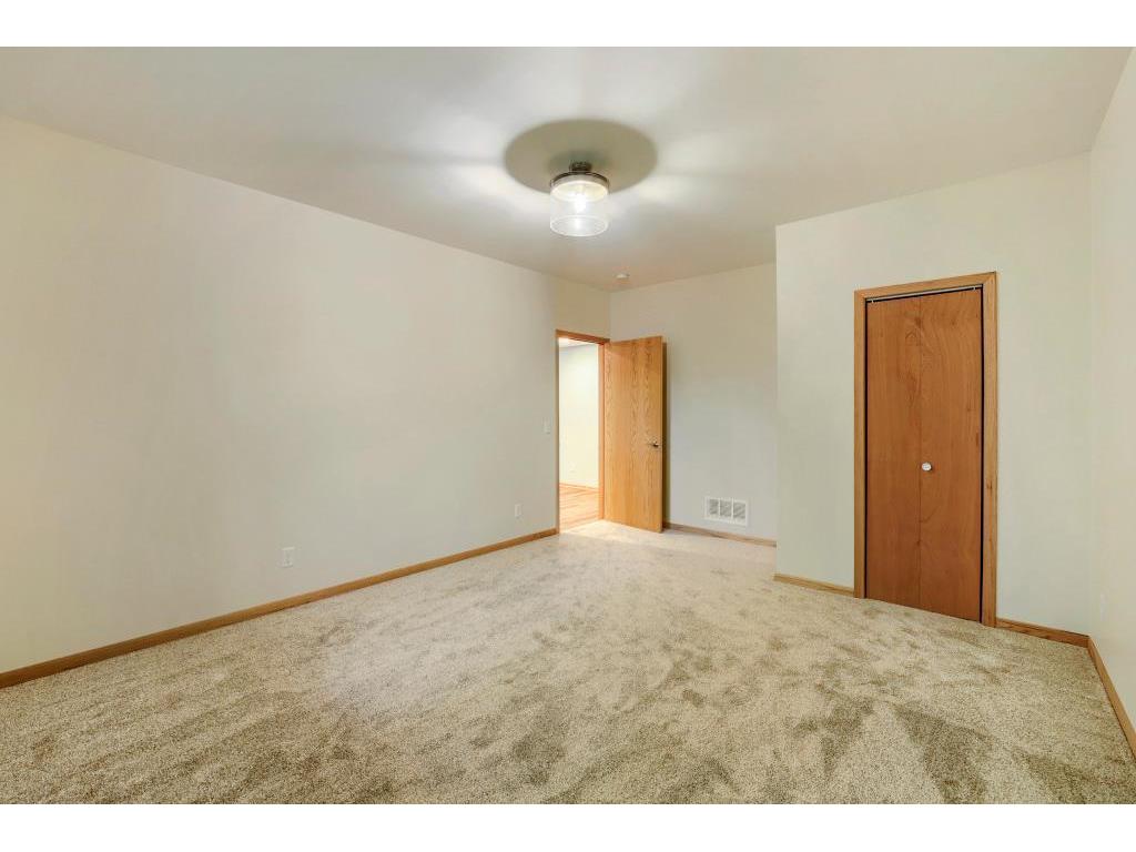 1598 Summit Shores Circle Burnsville MN 55306 7069983 image28