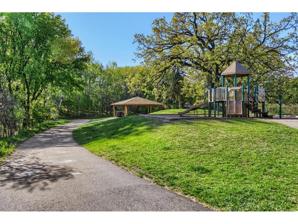 1598 Summit Shores Circle Burnsville MN 55306 7069983 image35