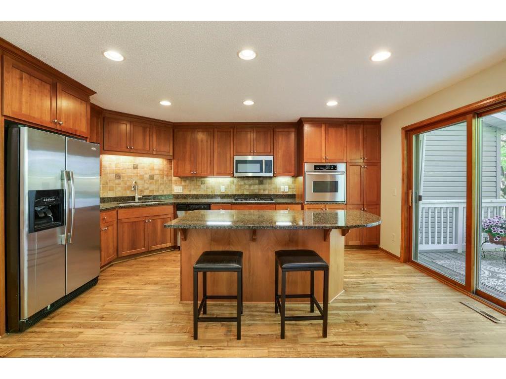 1598 Summit Shores Circle Burnsville MN 55306 7069983 image8