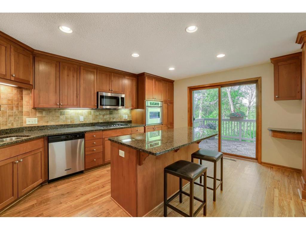 1598 Summit Shores Circle Burnsville MN 55306 7069983 image9