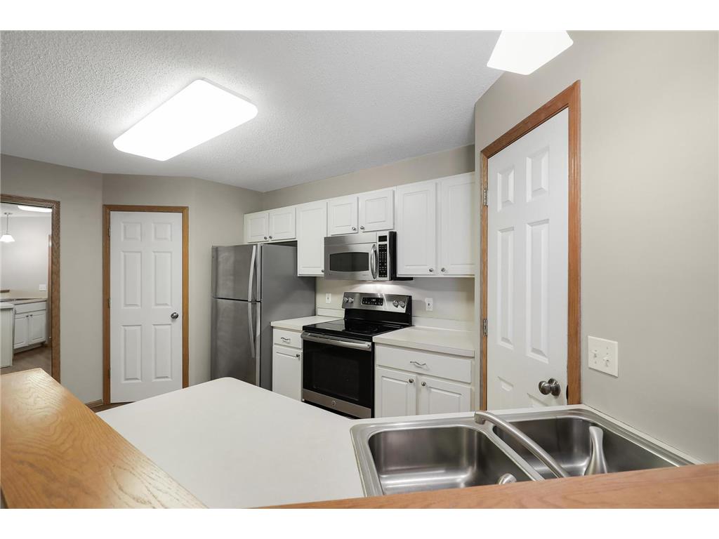 15981 Flotilla Trail #311 Apple Valley MN 55124 7075398 image10