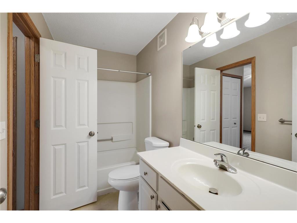 15981 Flotilla Trail #311 Apple Valley MN 55124 7075398 image22