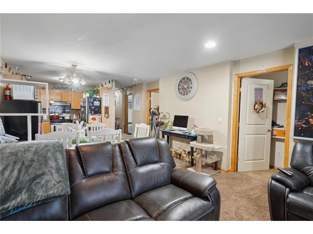 1599 Rice Street Saint Paul MN 55117 6728027 image25