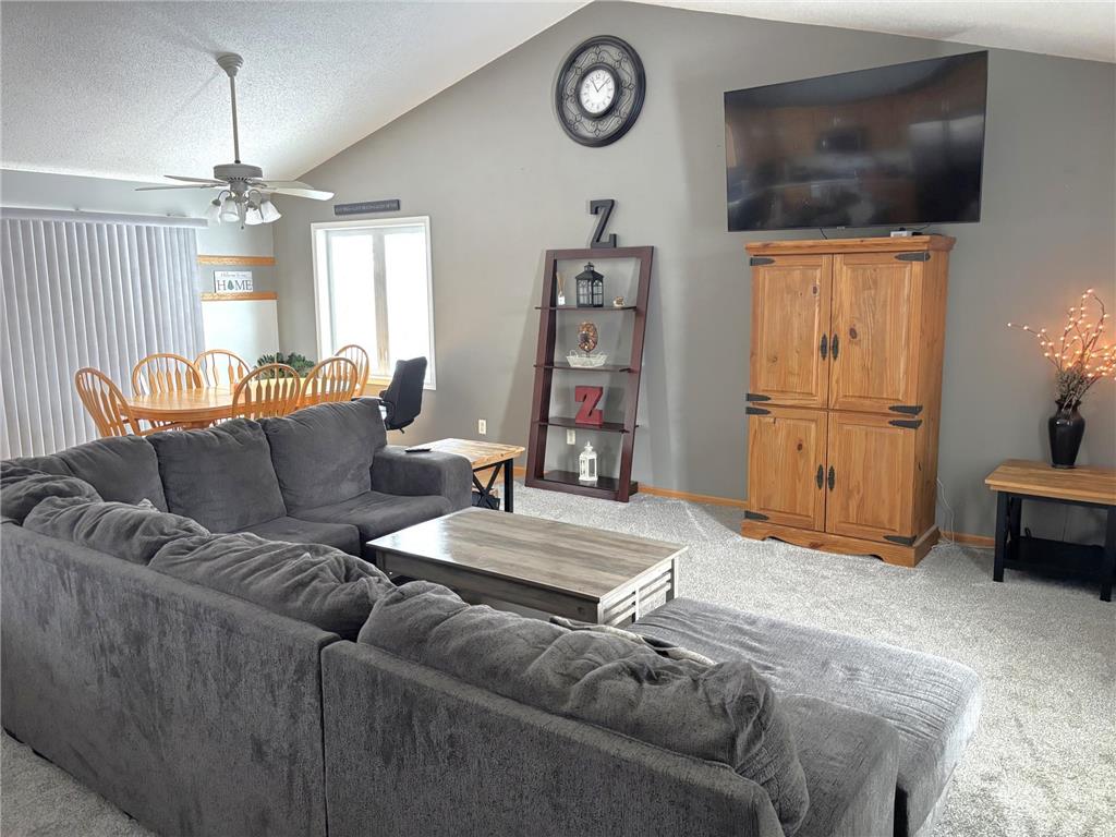 15993 154th Street NE New London MN 56273 - Calhoun 7022542 image4