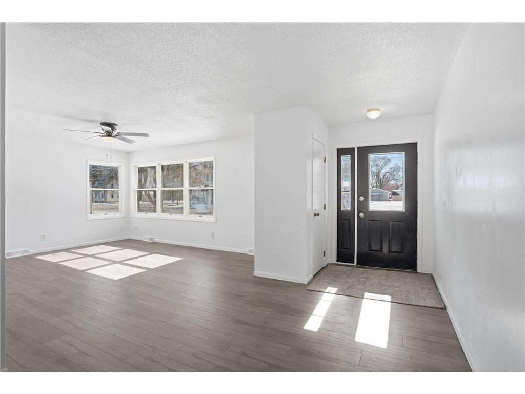 16 14th Street NW Faribault MN 55021 7025879 image1