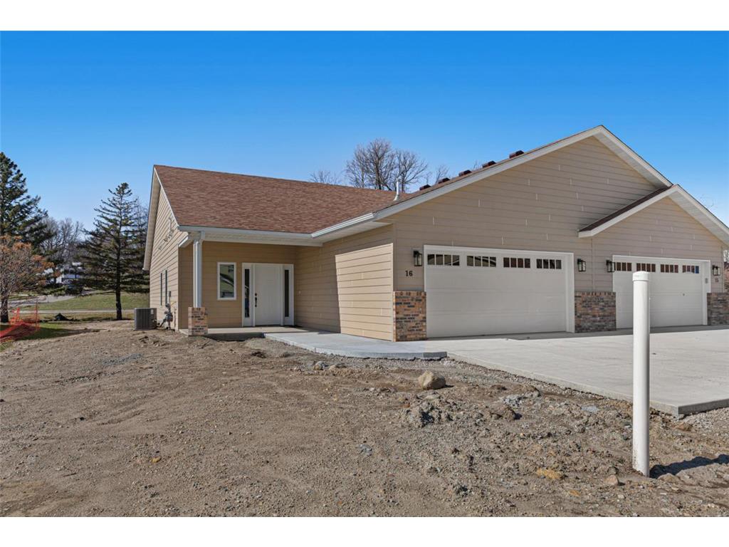 16 Augusta Place Street Owatonna MN 55060 6651993 image1