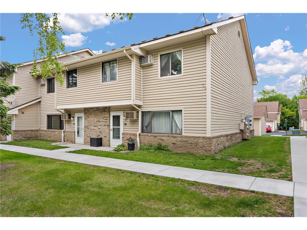 16 E 13th Street Waconia MN 55387 7045707 image1